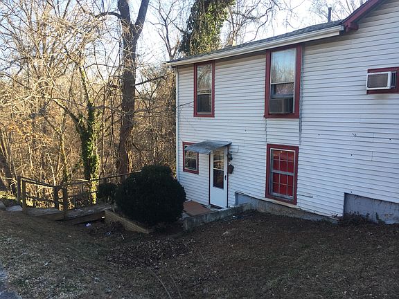 2nd image of 88 Page St APT 3
