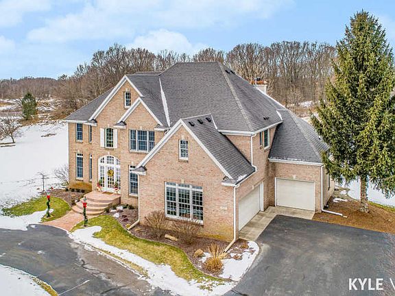4th image of 2435 Fairway Winds Ct NE