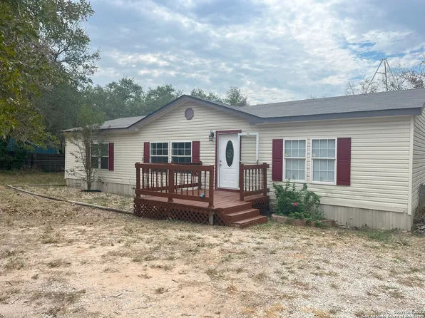 120 Highlands Loop, Poteet, TX 78065