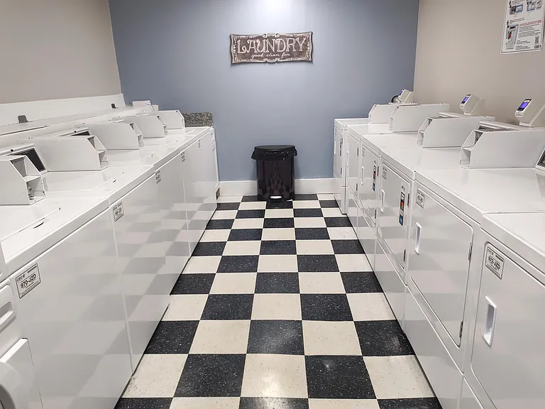 24 Hour Clothes Care Center