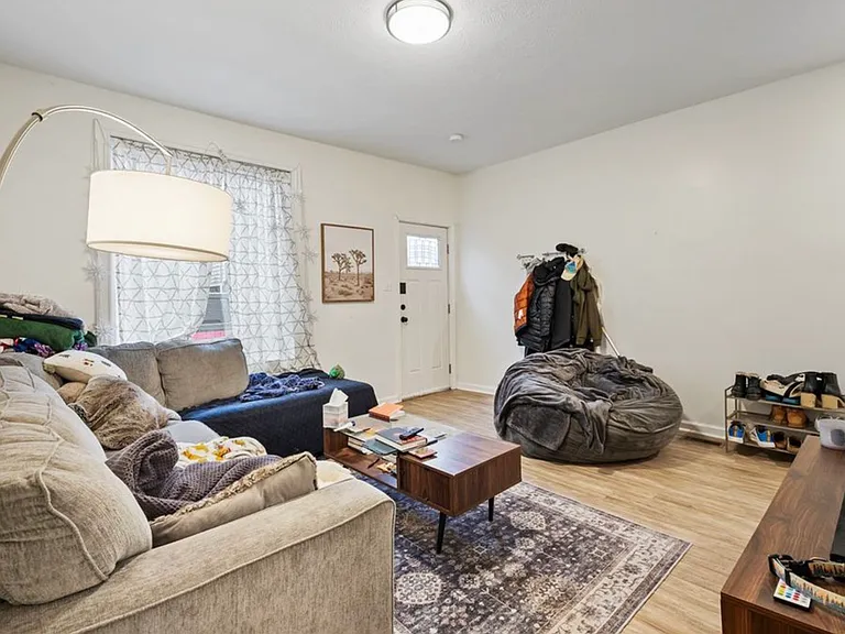 518 Griffin St — Photo 3