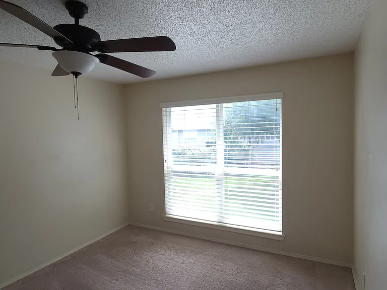 631 Cimarron Trl — Photo 93