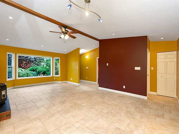 4th image of 3334 Wishart Pl