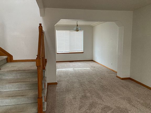 3rd image of 12503 Beach St