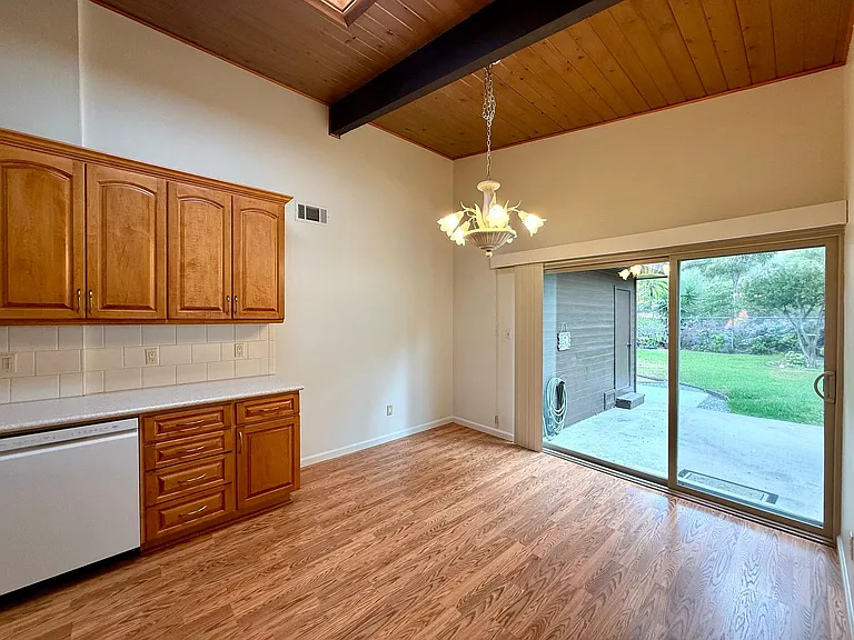 1970 Gardena Pl — Photo 4