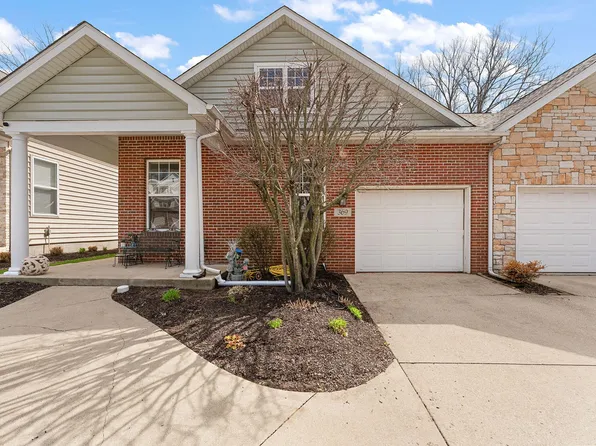 369 Cottage View Ter, Valparaiso, IN 46383