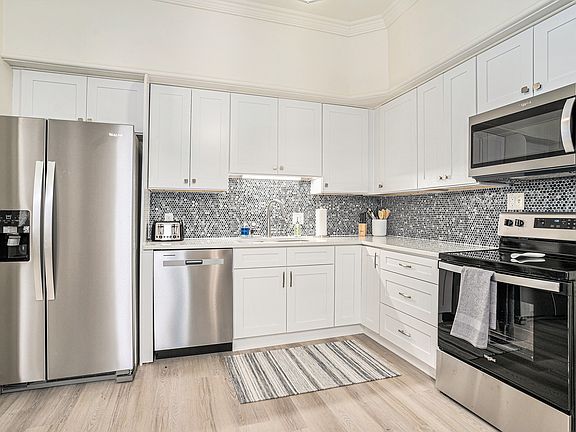 5th image of 70 W 13th St APT E