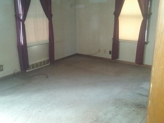 2nd image of 43 S Roanoke Ave