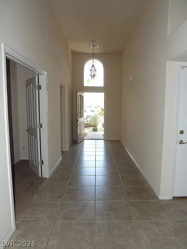 3 bed, 2.0 bath, 1692 sqft, $2,450 — Photo 4