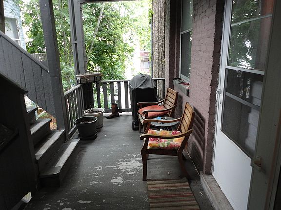 4th image of 1516 W Victoria St APT 1R