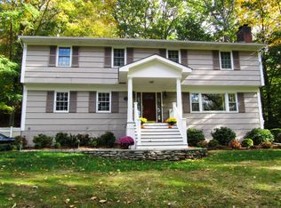 45 Appleby Dr, Bedford, NY 10506