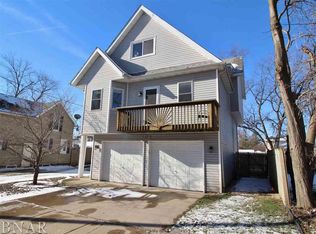 406 N Robinson St, Bloomington, IL 61701