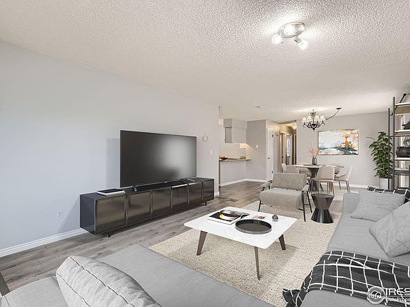 4th image of 4113 Hayes Cir