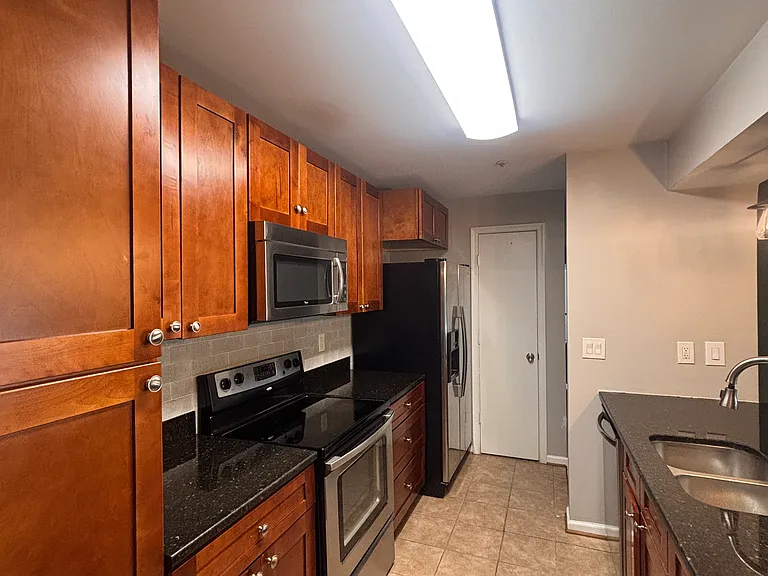 14201 Wolf Creek Pl #6 — Photo 1