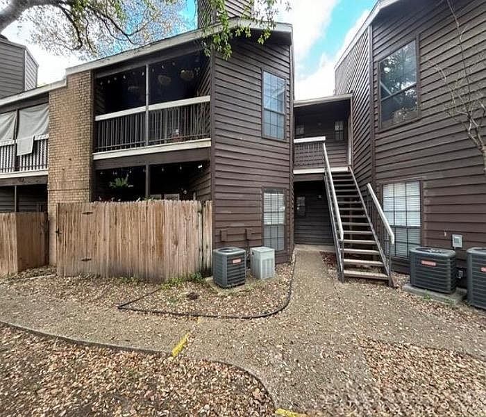 1st image of 8655 Datapoint Dr APT 205