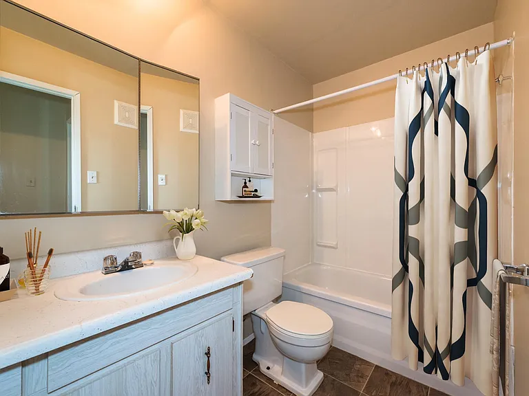 104 Parke Ave — Photo 9