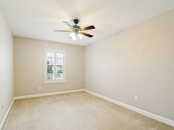 4th image of 9932 George Washington Dr