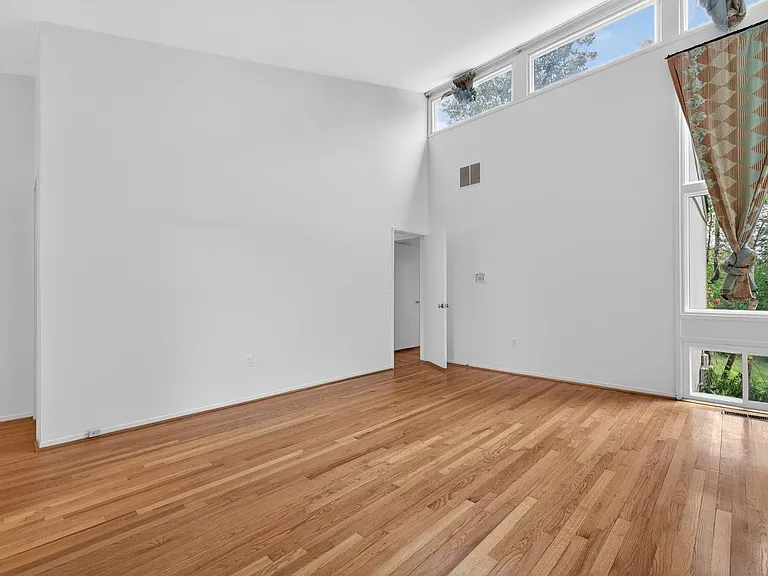 9404 Woodington Dr — Photo 22