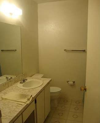 4th image of 418 Amelia St