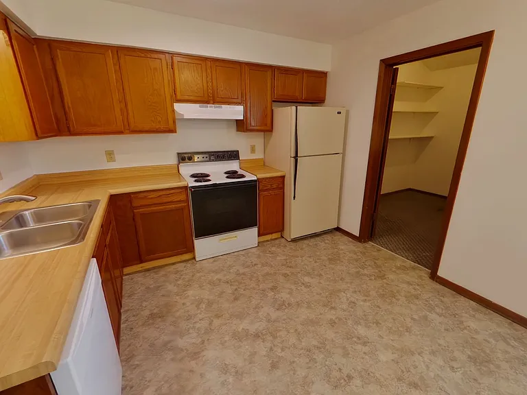 3227 S Illinois Ave #4 — Photo 4