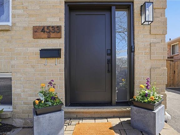 4th image of 4533 Carriage Rd
