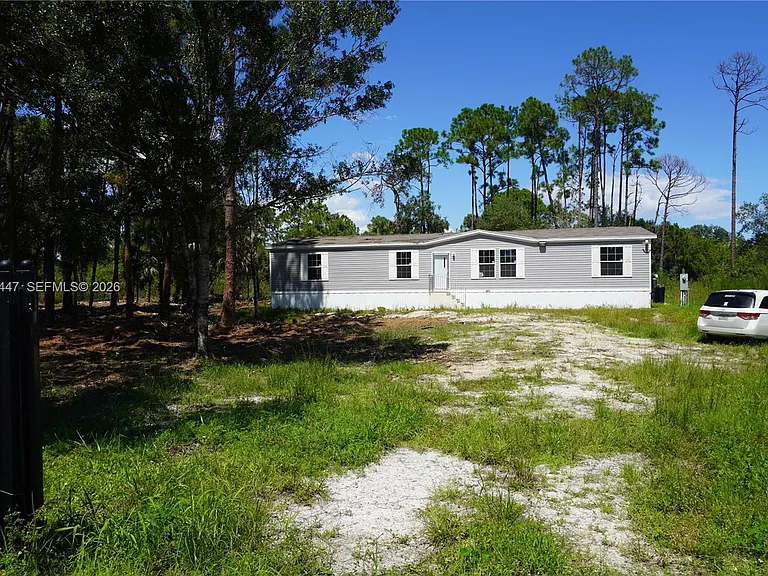 881 Woodland Blvd #0 — Photo 9