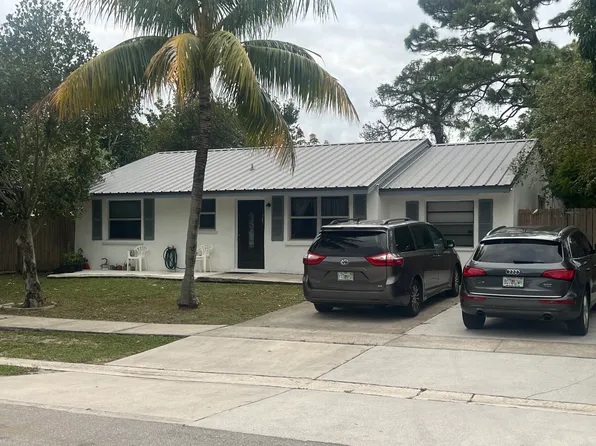 4181 Centurian Cir, Greenacres, FL 33463