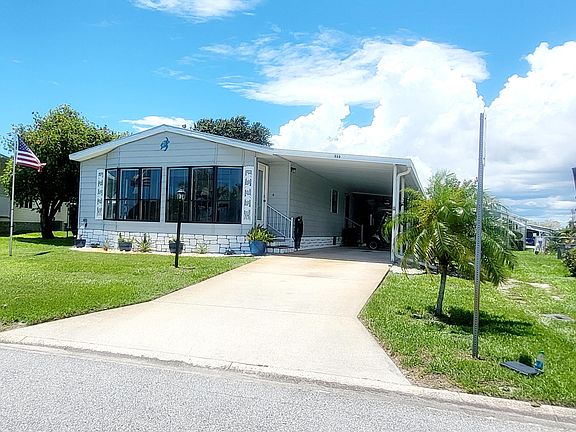 3rd image of 909 Cassia Dr