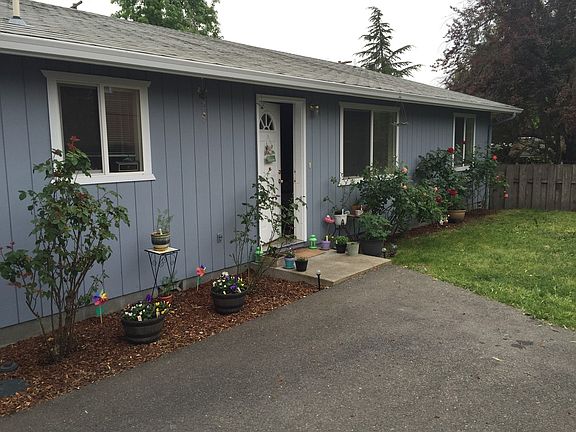 2nd image of 1099 SW G St