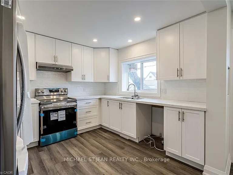 395 Paling Ave — Photo 14