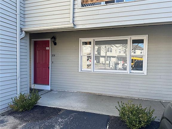 2nd image of 10 East St APT 104
