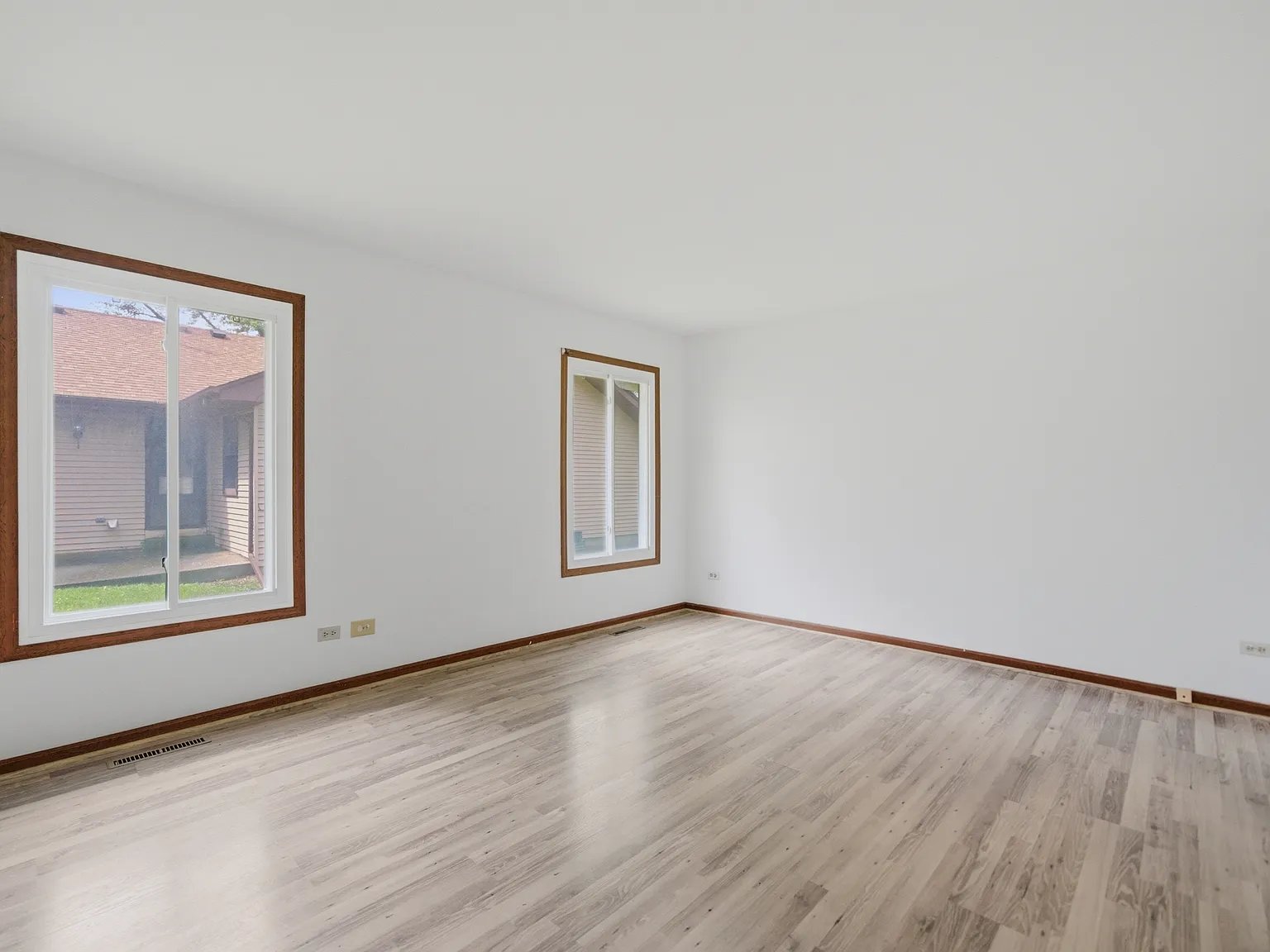 152 Dunbar Lane - B — Photo 3