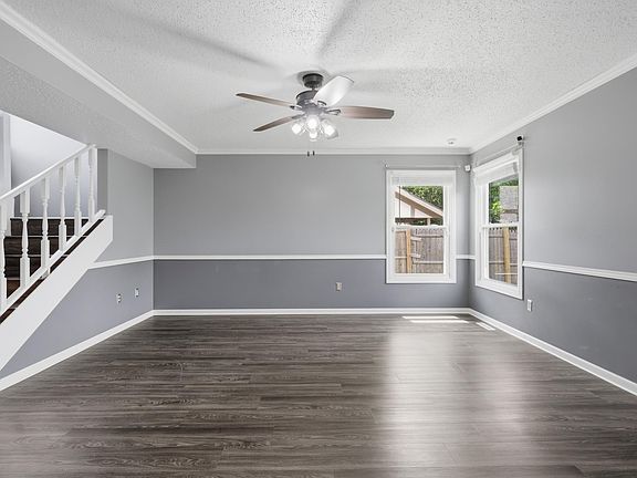 4th image of 218 Commanche Ct