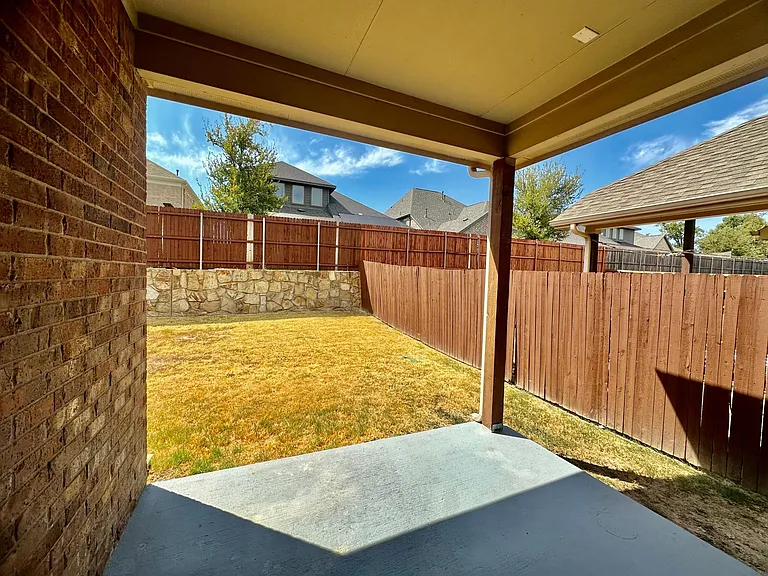 4001 Muscadine Dr — Photo 32