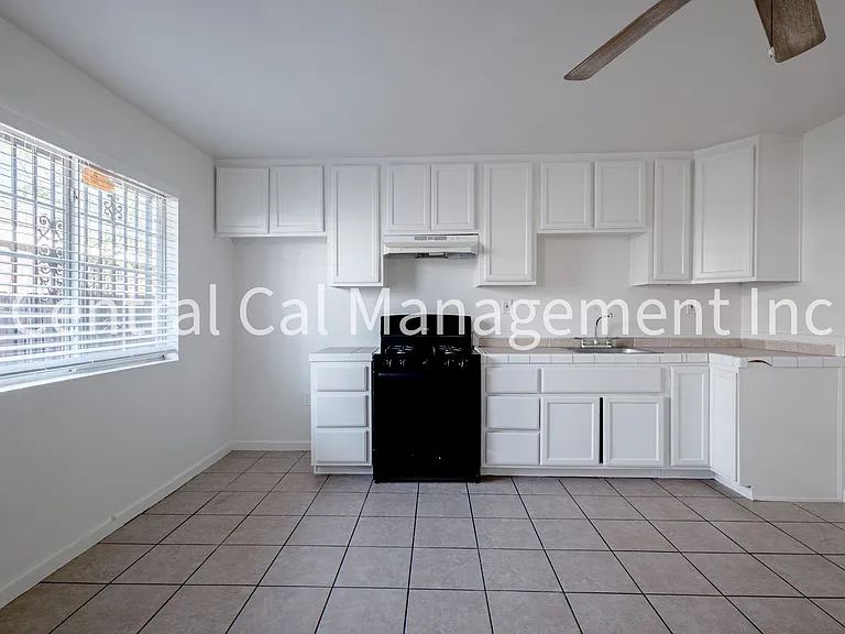 1871 Quincy Street — Photo 3