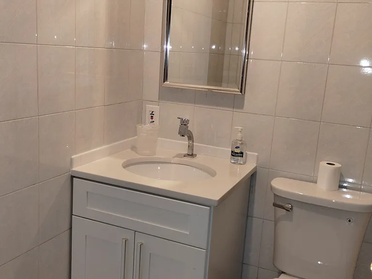456 7th St #1 — Photo 37