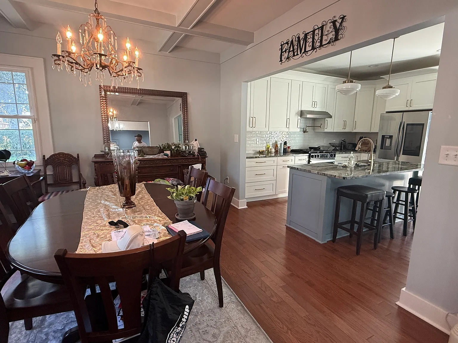 4 bed, 2.5 bath, 3100 sqft, $2,800 — Photo 3