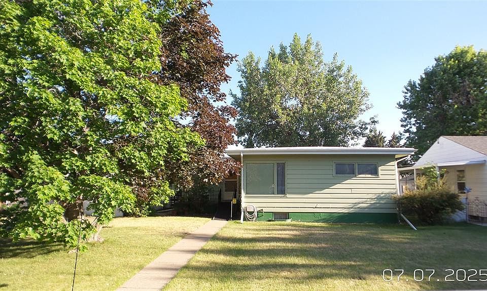 1st image of 3240 2nd Ave S