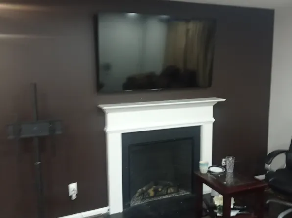 300 Winding River Dr, Atlanta, GA 30350