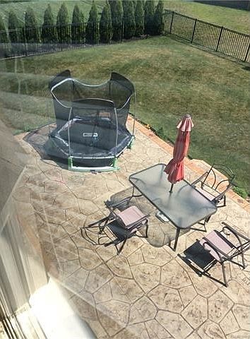 2nd image of 51752 Mauro Ln