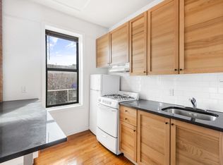 579 61st St APT 3, Brooklyn, NY 11220