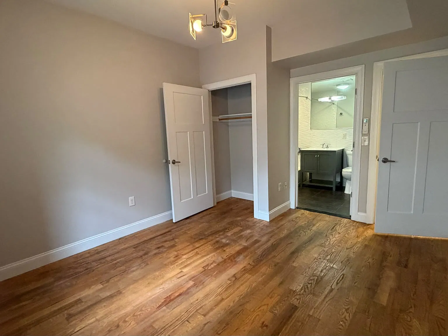 45 Clifton Pl — Photo 2