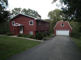 107 Indian Hills Dr, Putnam, IL