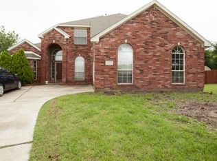 420 Mary Pat Dr, Grand Prairie, TX 75052
