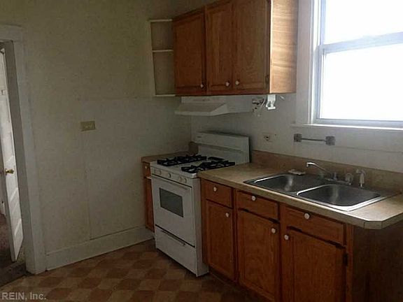 2nd image of 1614 Lasalle Ave