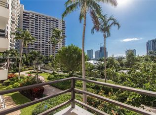 600 Three Islands Blvd APT 219, Hallandale, FL 33009
