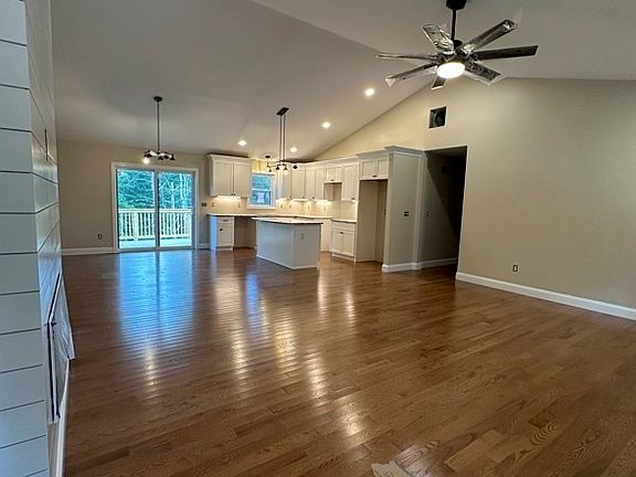 2nd image of 83 Grand View Terrace