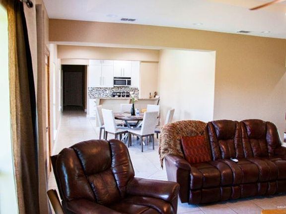 3rd image of 3201 W San Luis Cir