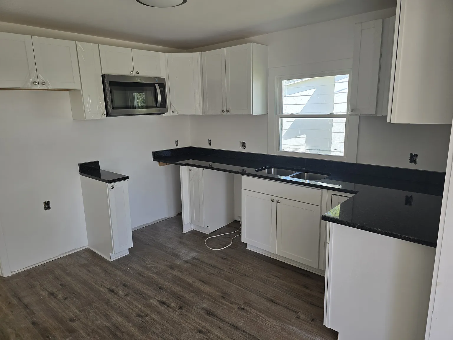 2 bed, 750 sqft, $1,260 — Photo 4