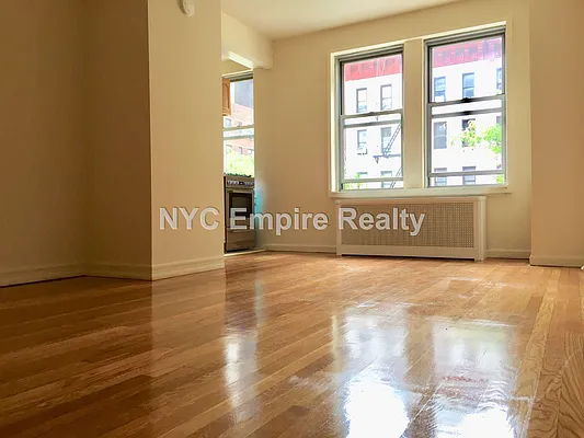 Rented by NYC Empire Realty Inc | media 25